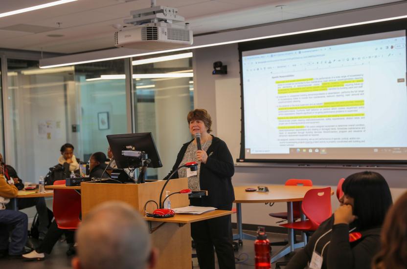 Cindy Felice presenting in a classroom