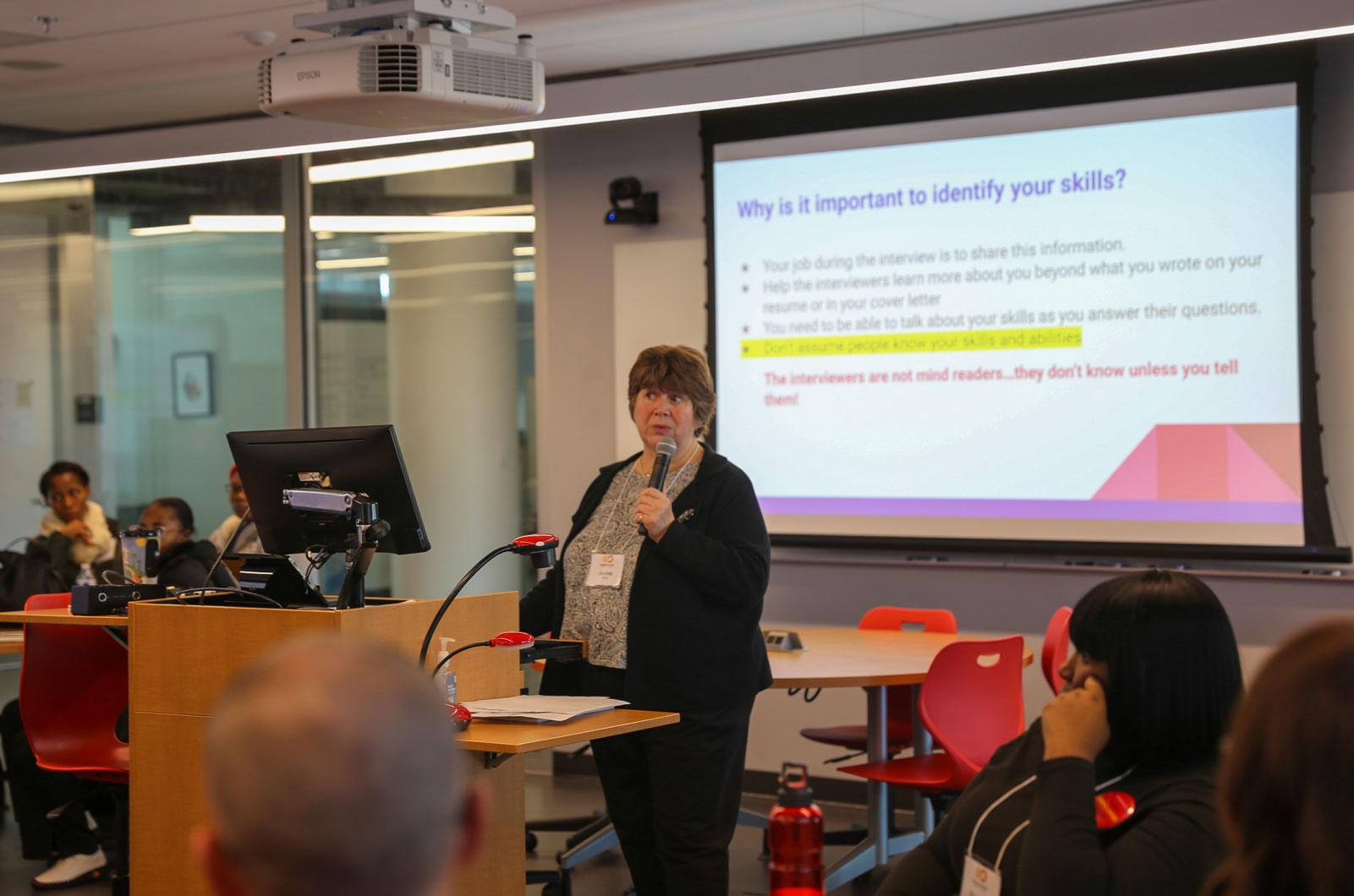 Cindy Felice presenting in a classroom